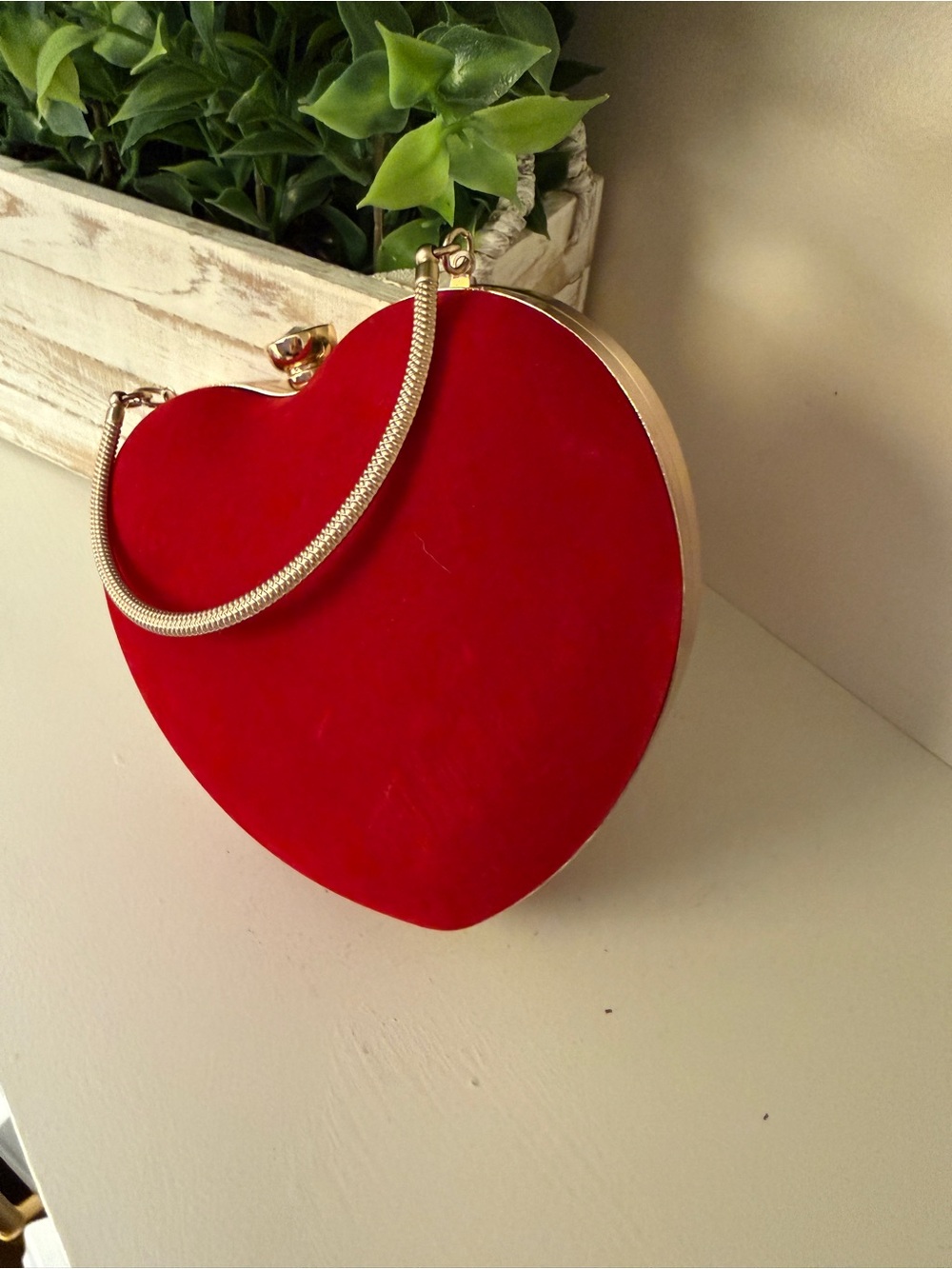 Red Velvet Heart Shaped Evening Bag Gold Tone Rhinestone Clutch - Picture 2 of 13